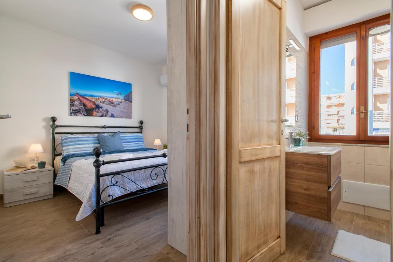 Pufferfish Apartment With Private Terrace アルゲーロ エクステリア 写真