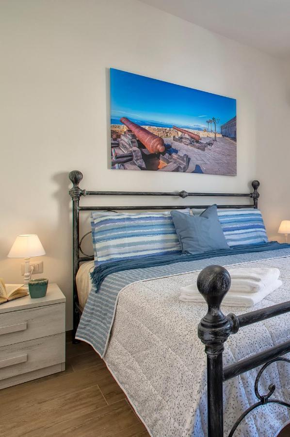 Pufferfish Apartment With Private Terrace アルゲーロ エクステリア 写真
