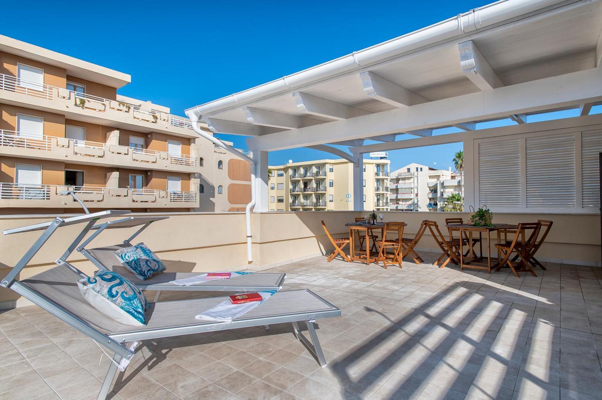 Pufferfish Apartment With Private Terrace アルゲーロ エクステリア 写真